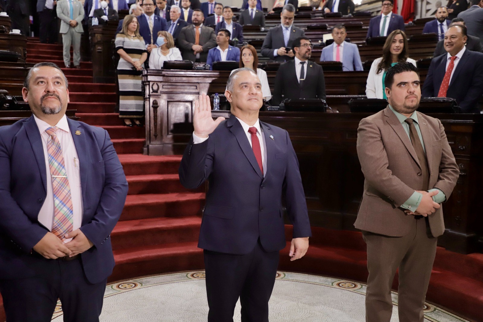 Congreso de la República eligieron y juramentaron al Magíster Carlos Sandoval  como Director General del IDPP