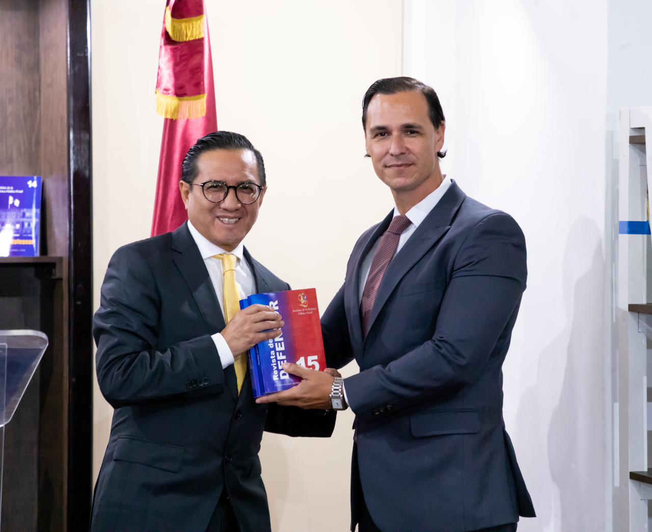 Presentación de la Revisa del Defensor no.15