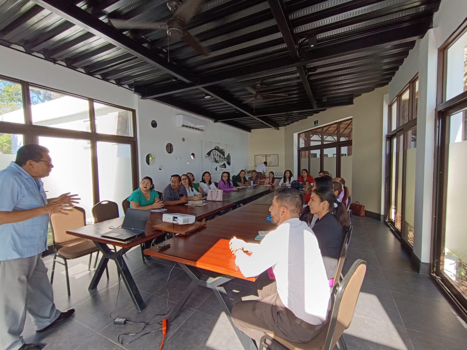 Defensores públicos del IDPP de la sede de Petén