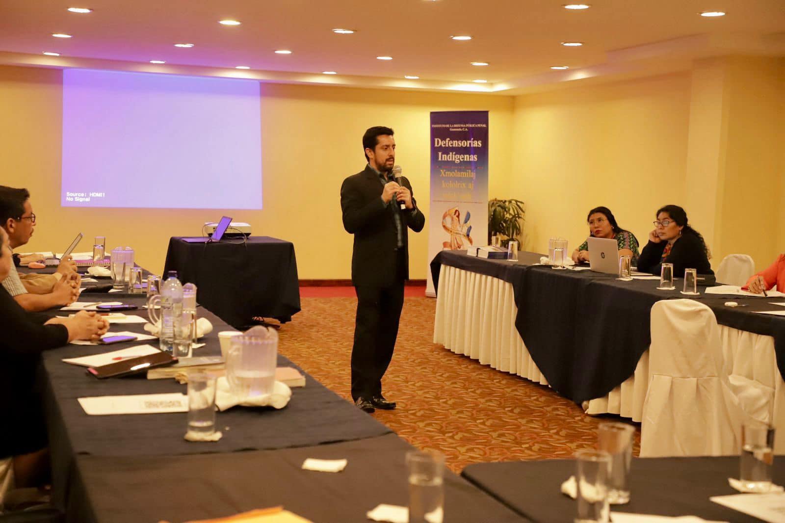 Capacitan a defensores públicos del IDPP